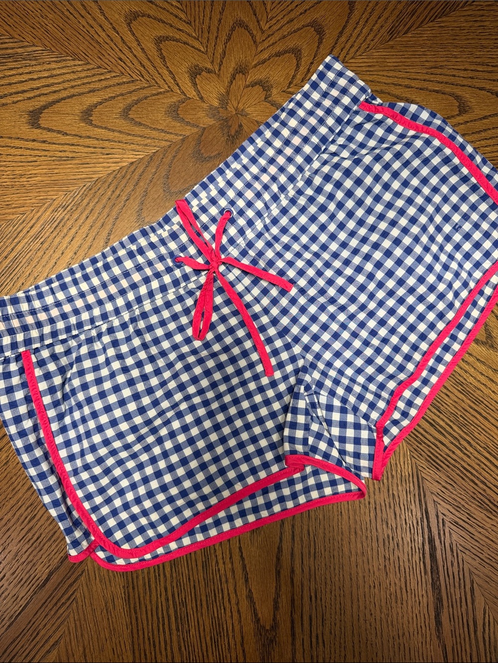 Vineyard Vines Blue and White Gingham Shorts S